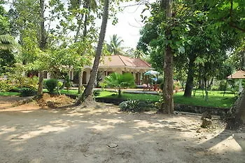 Coconut Creek Kumarakom Homestay Hotel